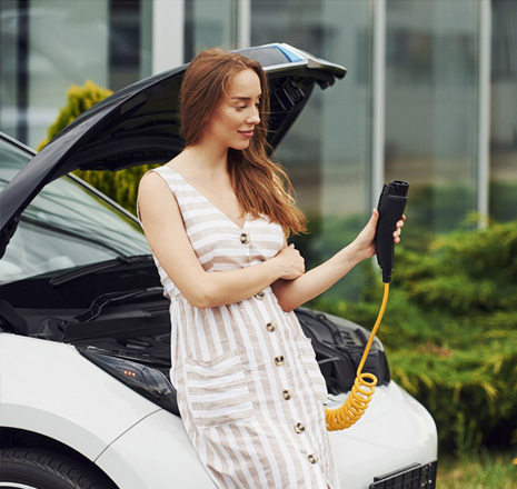 Ładowanie samochodu elektrycznego