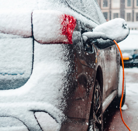 Ładowanie samochodu elektrycznego