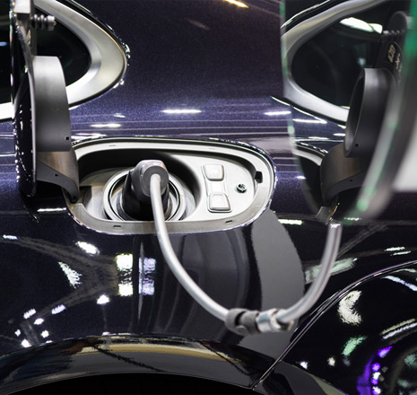 Ładowanie samochodu elektrycznego