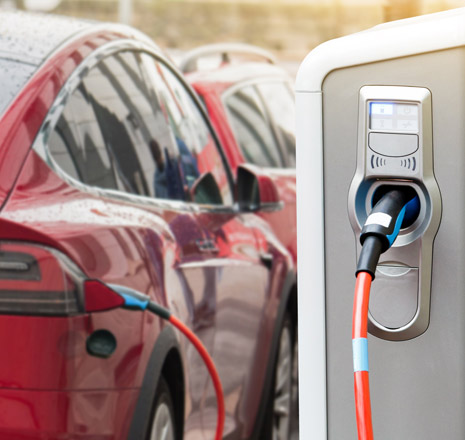 Ładowanie samochodu elektrycznego