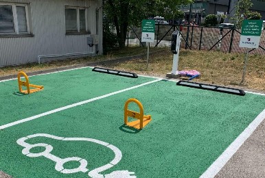 Montaż stacji ładowania – realizacja w Krakowie