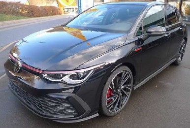 Volkswagen ID.3 vs Volkswagen Golf 8 – czy taki pojedynek ma sens?