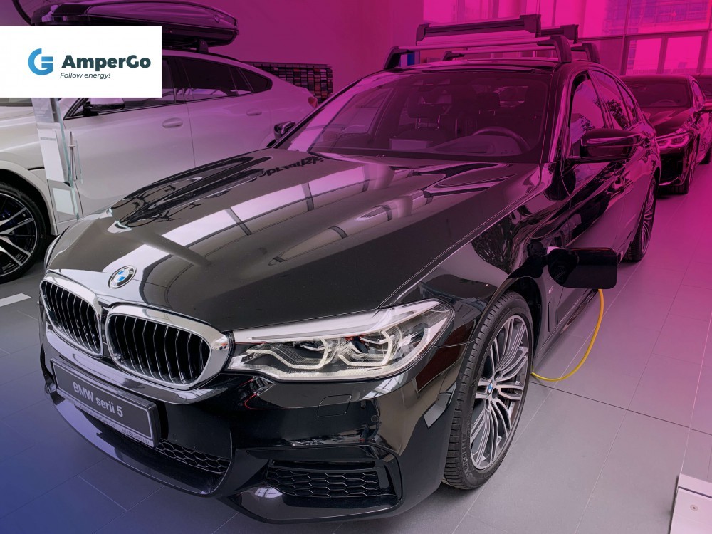 samochód elektryczny BMW 530e