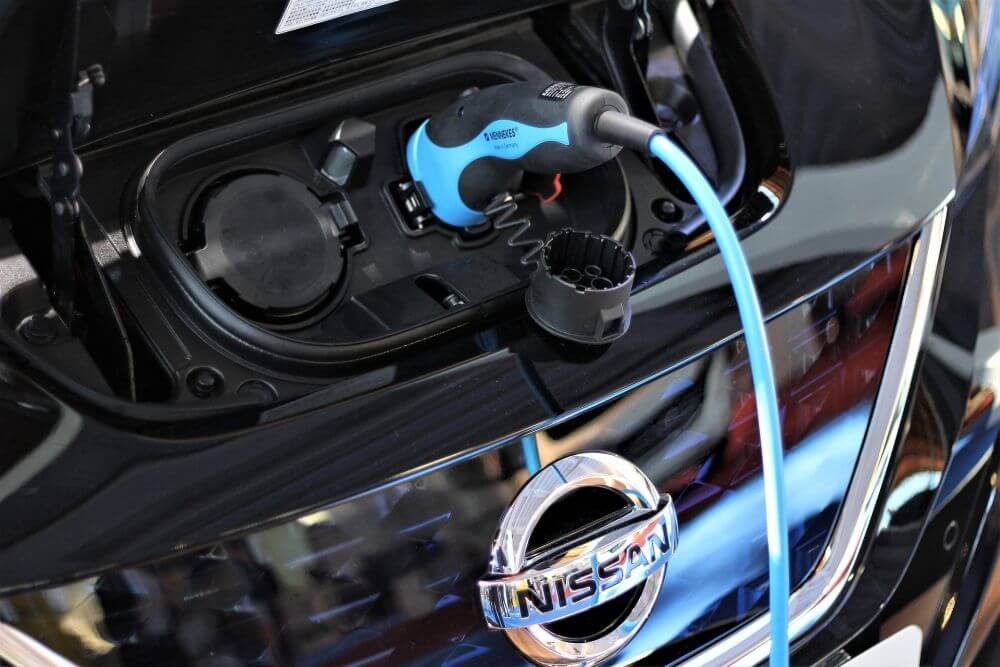Nissan Leaf podczas ładowania