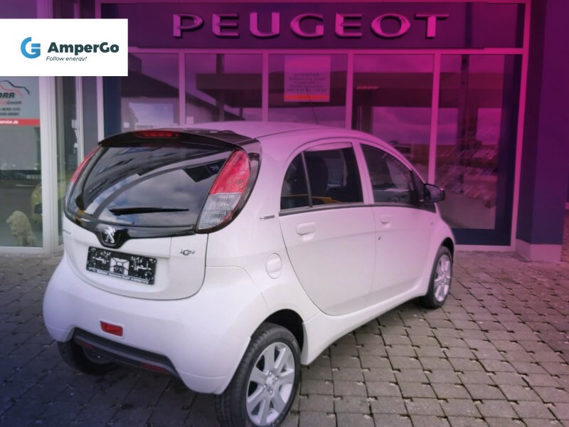 samochód elektryczny Peugeot iOn