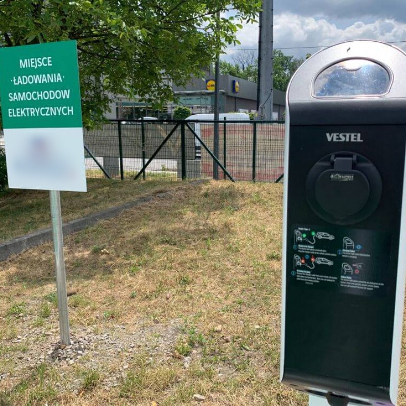 Stacja ładowania Vestel EVCO2 - realizacja AmperGo