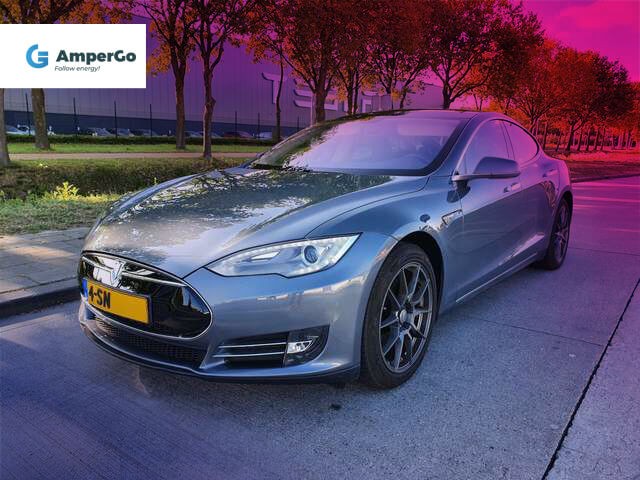 Tesla S