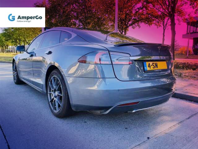 Samochód elektryczny Tesla S
